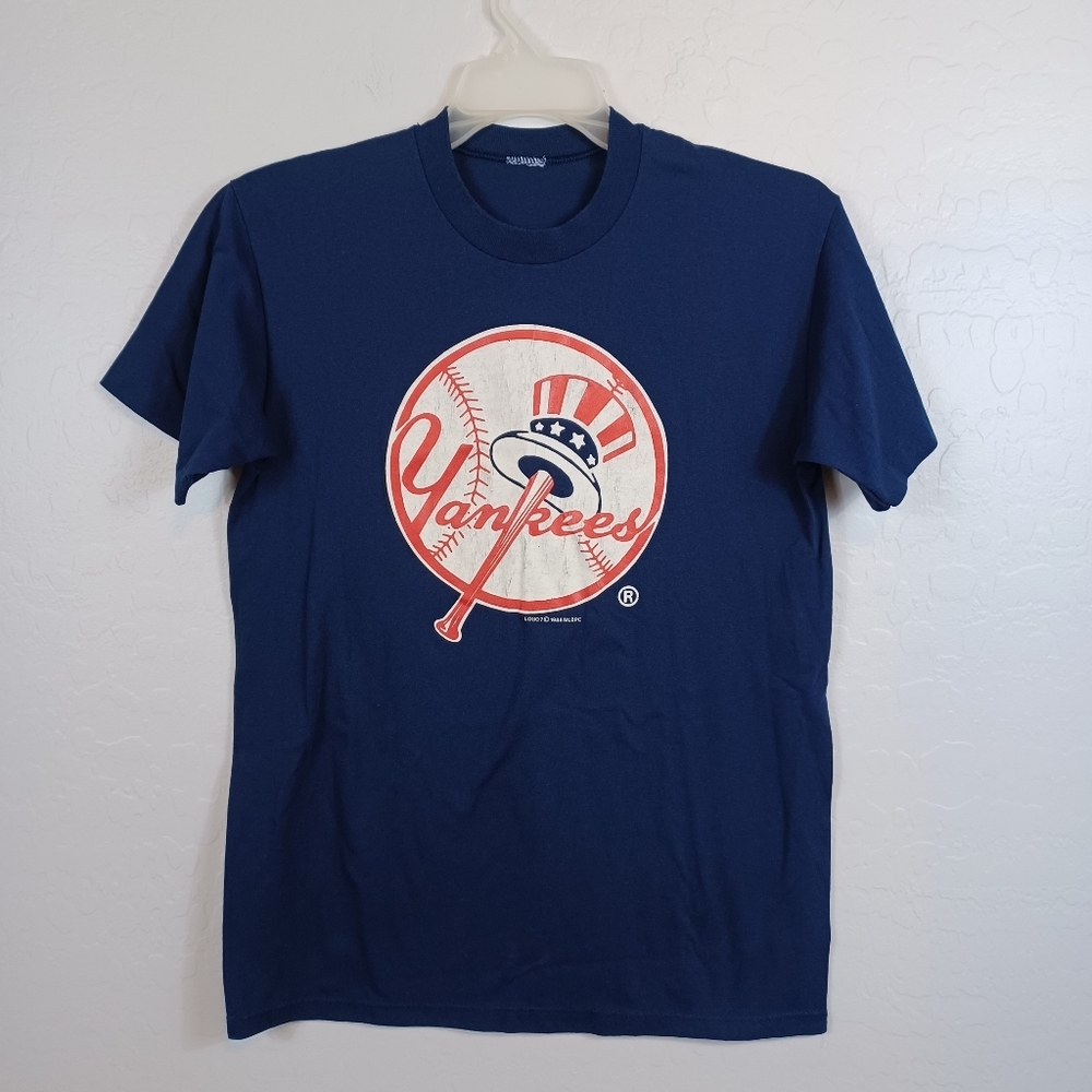 Logo 7 Vintage New York Yankees MLB Baseball T-Shirt Size M Color Blue